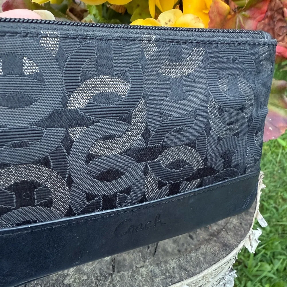 Coach Kristin Chainlink C wristlet - Picture 5 of 12